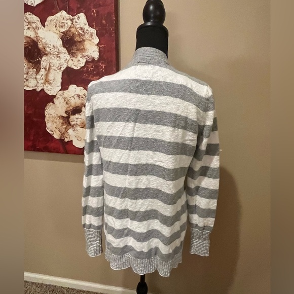 PINK Victoria Secret Cardigan in bold Grey & White Stripes, Size: M - Picture 3 of 4